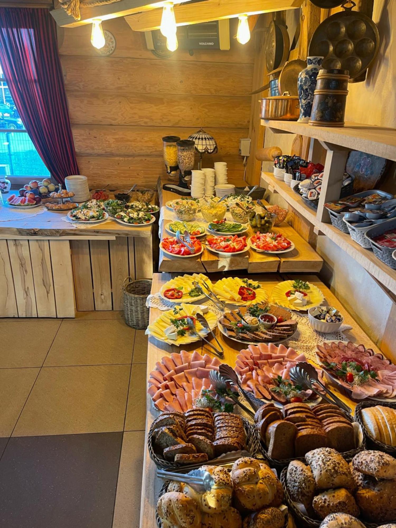 Hotel Pod Strzecha Kielce Eksteriør bilde